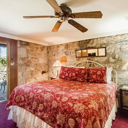סנט הלנה Shady Oaks Country Inn מראה חיצוני תמונה