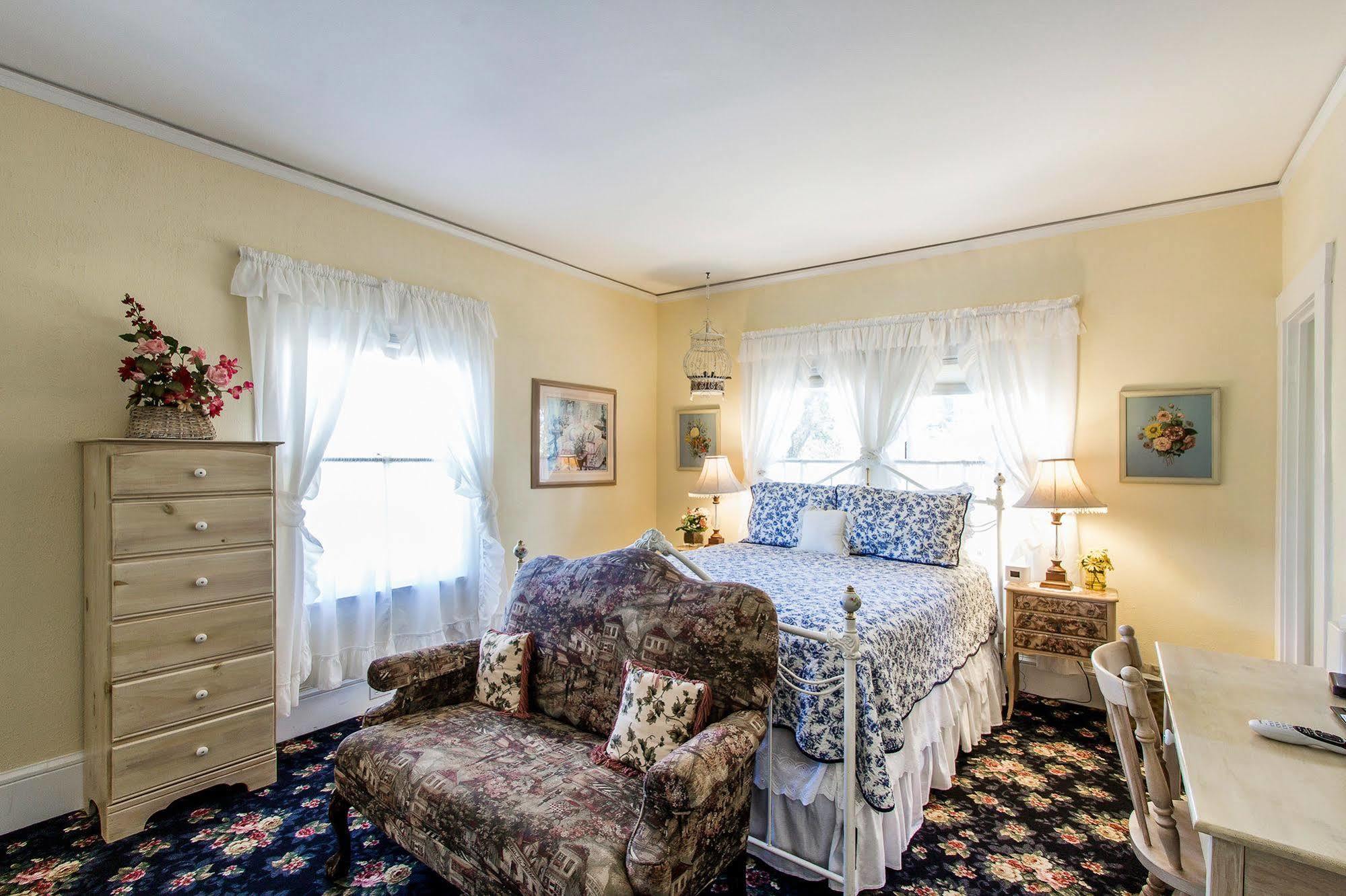 סנט הלנה Shady Oaks Country Inn מראה חיצוני תמונה