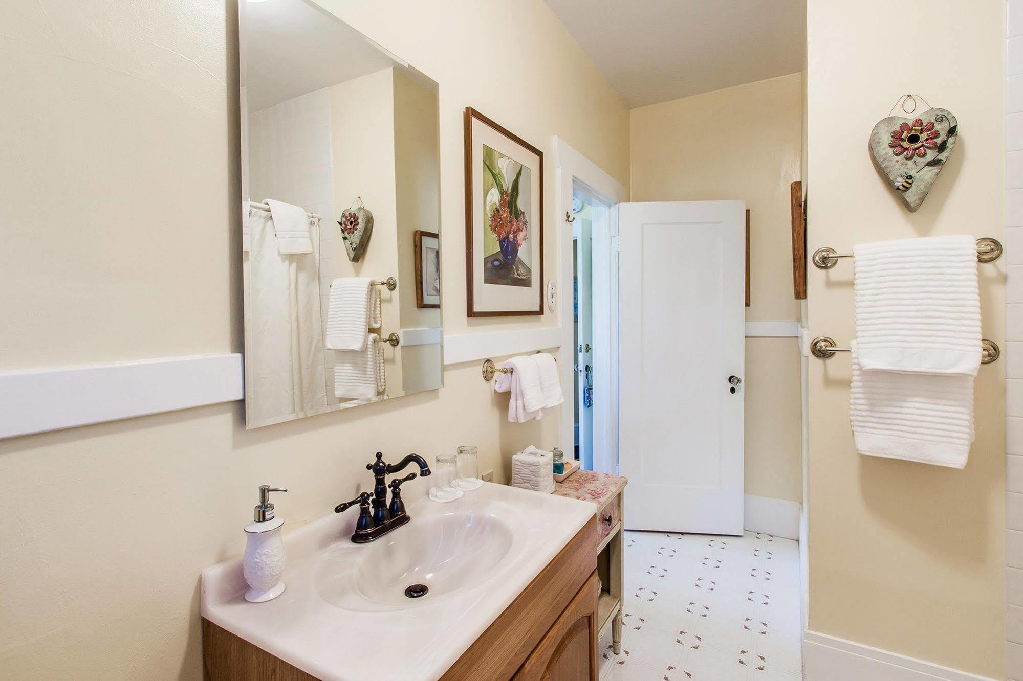 סנט הלנה Shady Oaks Country Inn מראה חיצוני תמונה