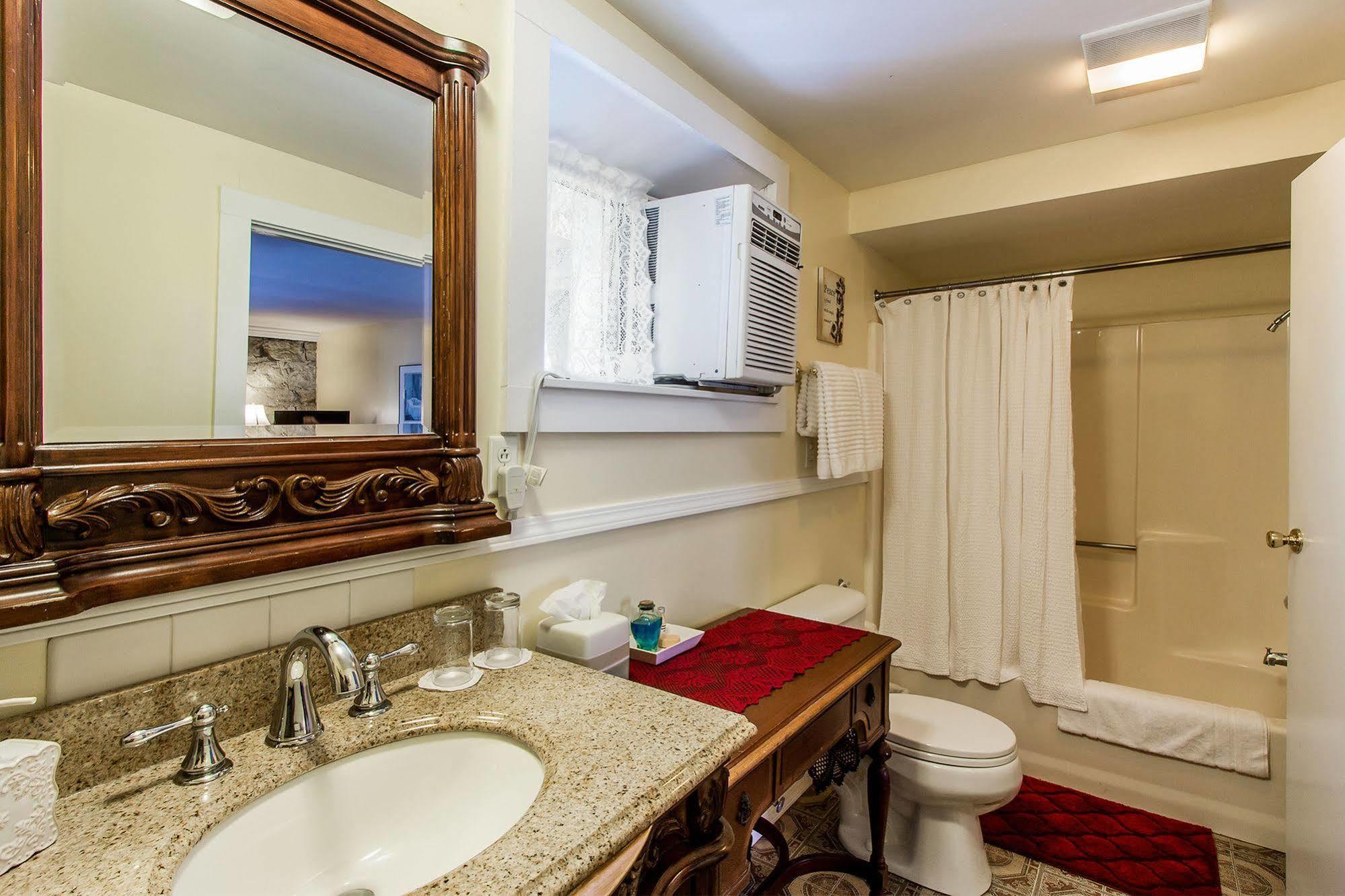 סנט הלנה Shady Oaks Country Inn מראה חיצוני תמונה