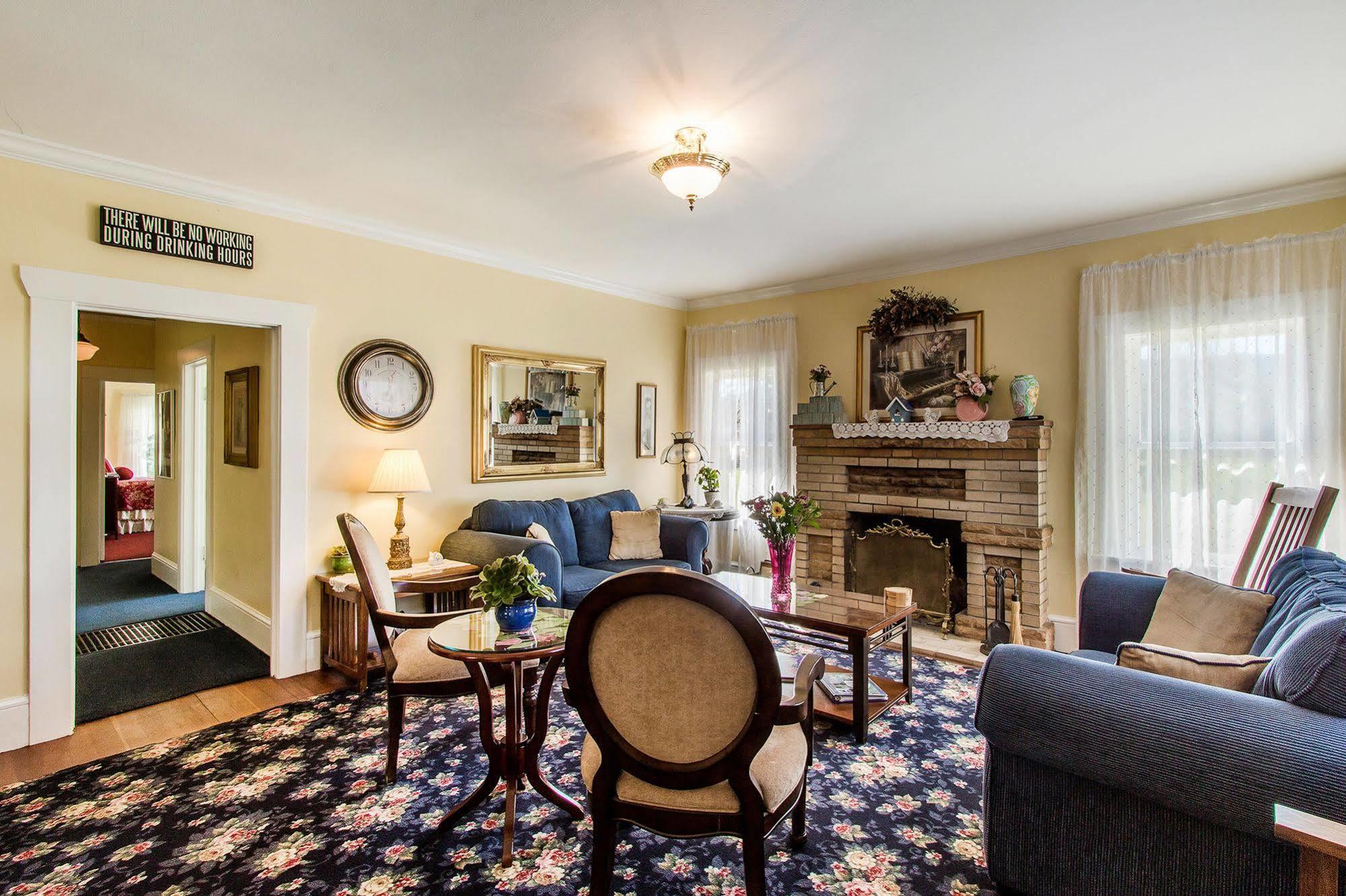 סנט הלנה Shady Oaks Country Inn מראה חיצוני תמונה
