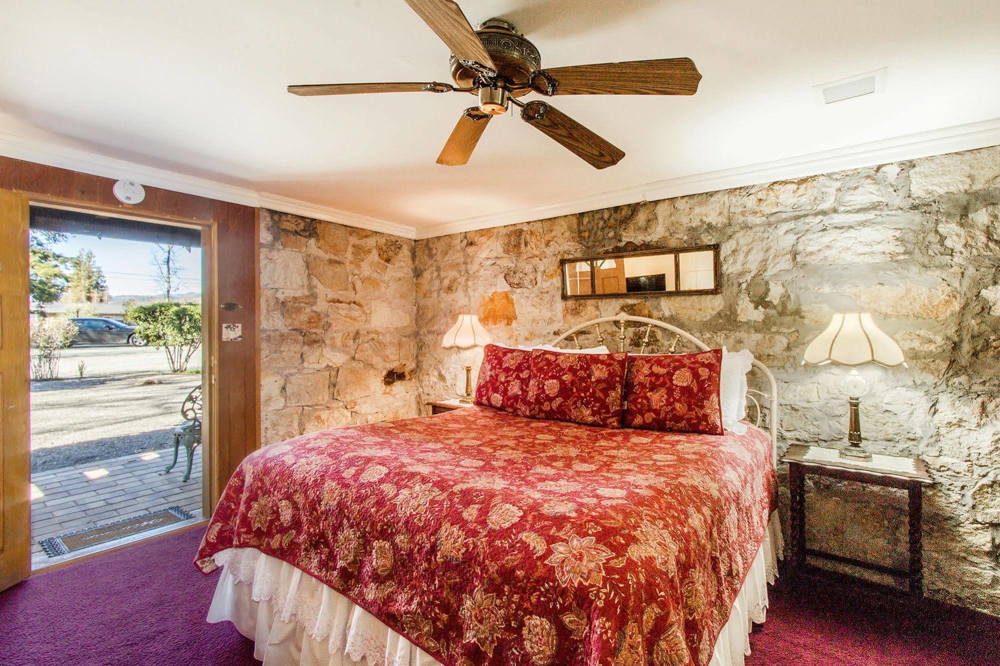 סנט הלנה Shady Oaks Country Inn מראה חיצוני תמונה