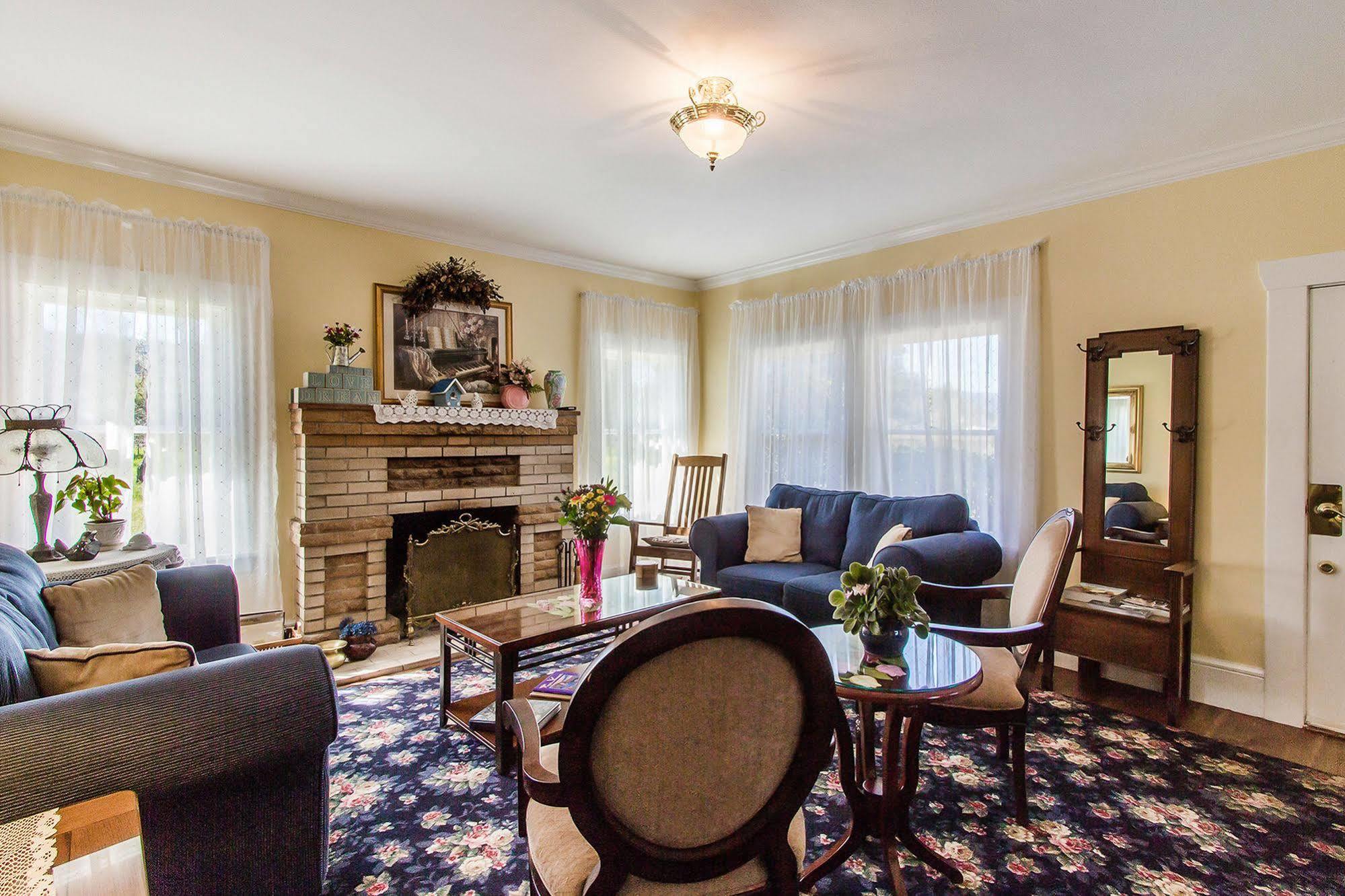 סנט הלנה Shady Oaks Country Inn מראה חיצוני תמונה